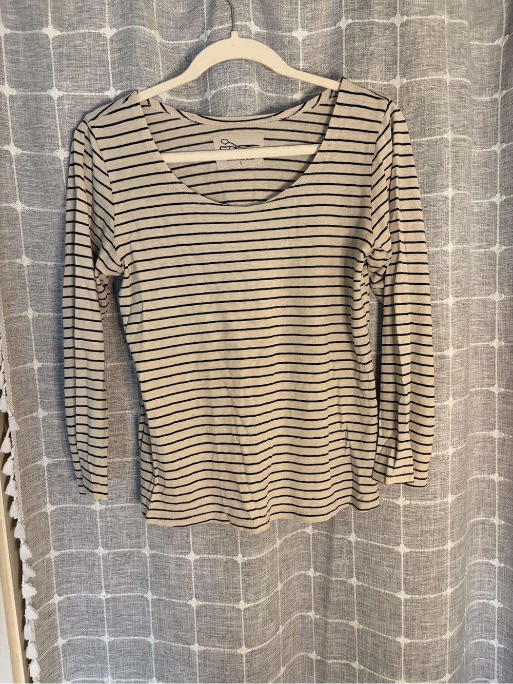 Striped Scoop Neck Long-Sleeve Top - Black & Cream